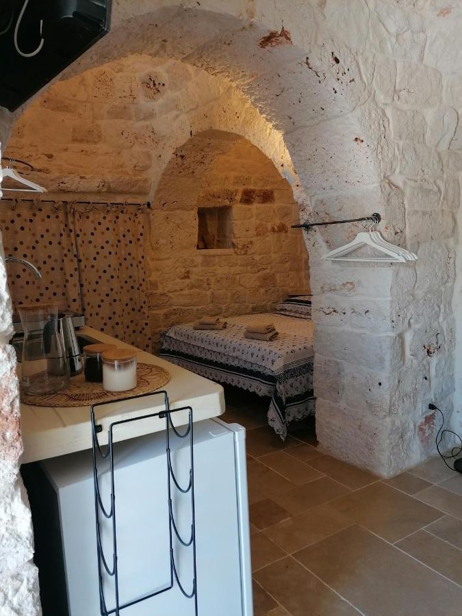 Trullo Del Sol Guest House Ceglie Messapica Exterior photo